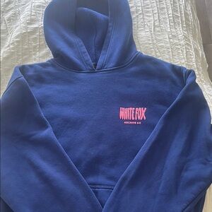 White Fox Boutique Blue Sweater Classic Pullover